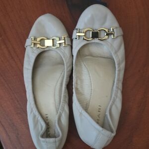 Tahari Women's Beige Flats with Gold Chain